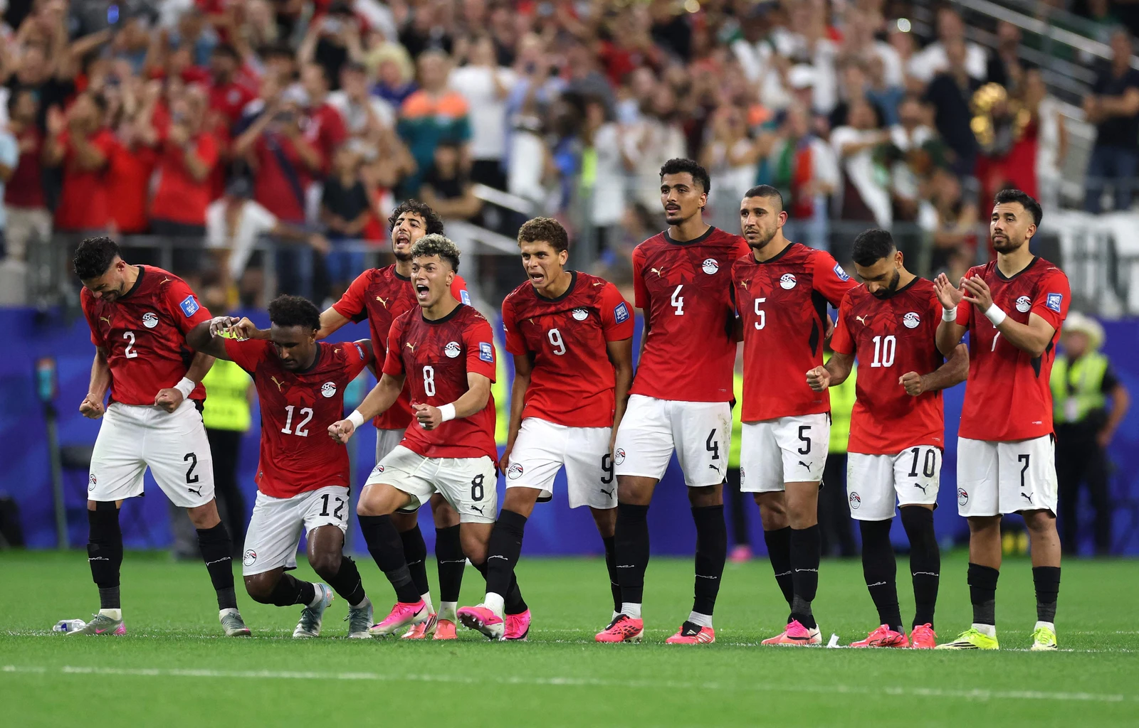 مصر تتخطى أستراليا بركلات الترجيح.. وتتأهل إلى دور الـ 16