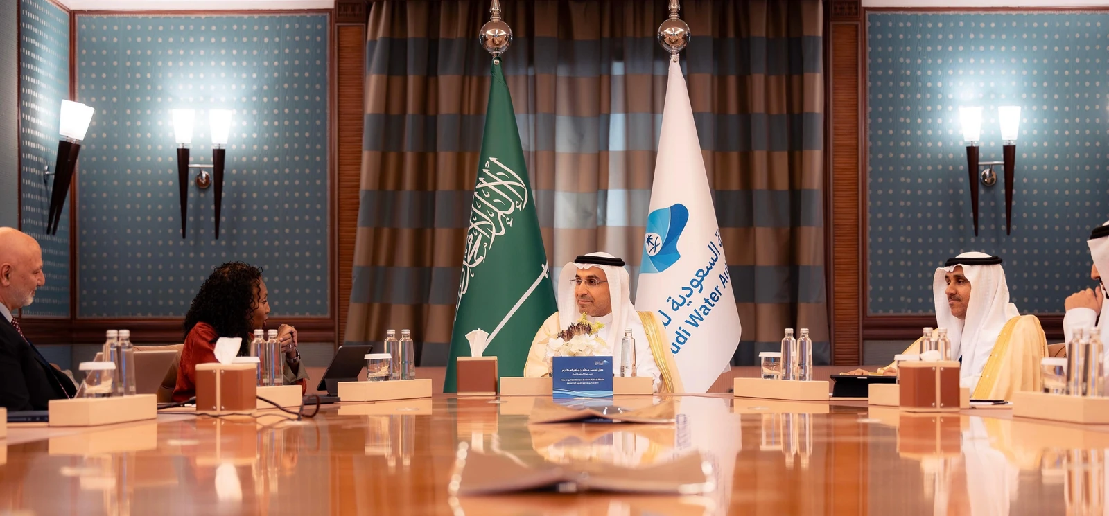 اجتماع وفد البنك الدولي مع رئيس الهيئة السعودية للمياه