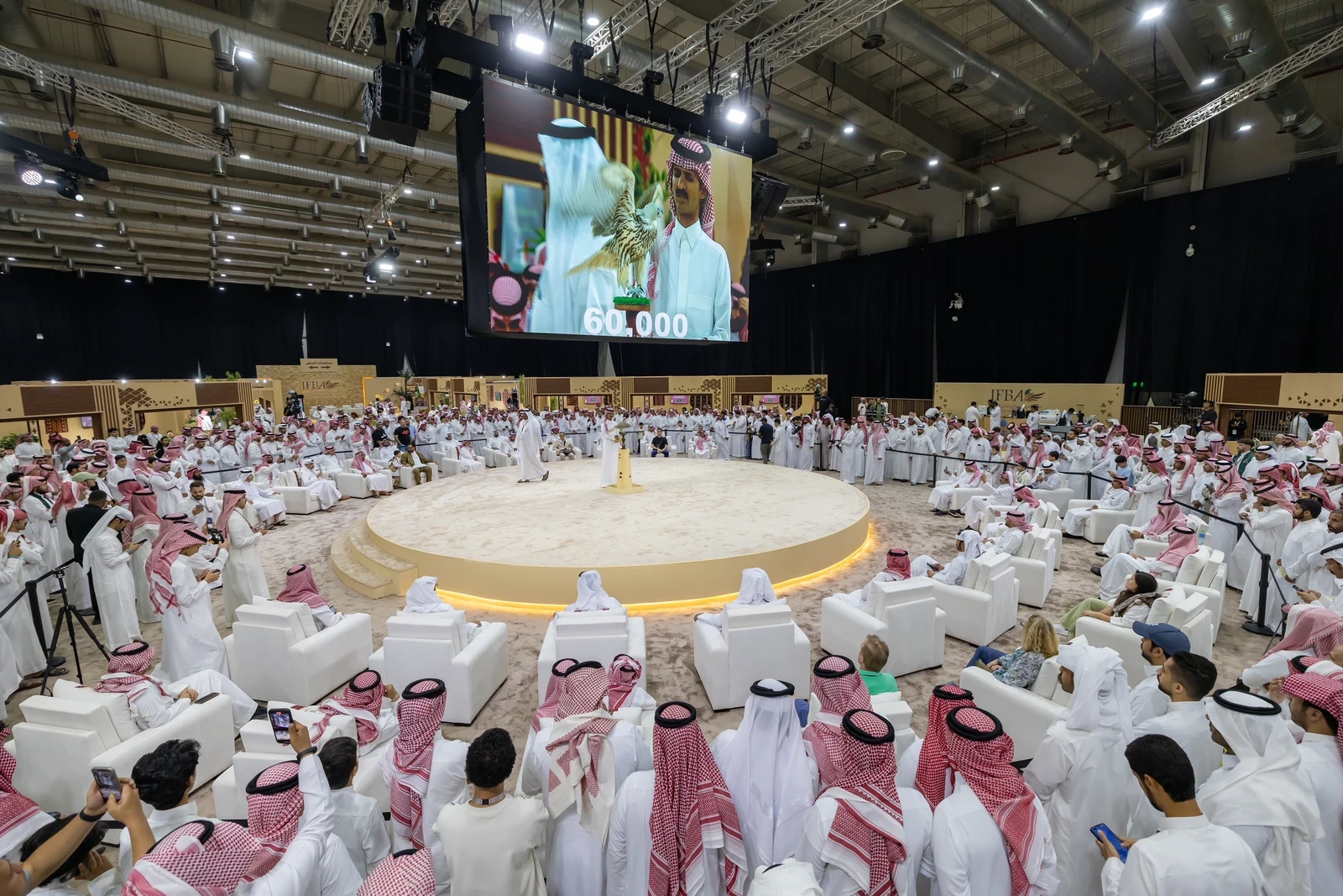 انطلاق فعاليات المزاد الدولي لمزارع إنتاج الصقور 5 أغسطس