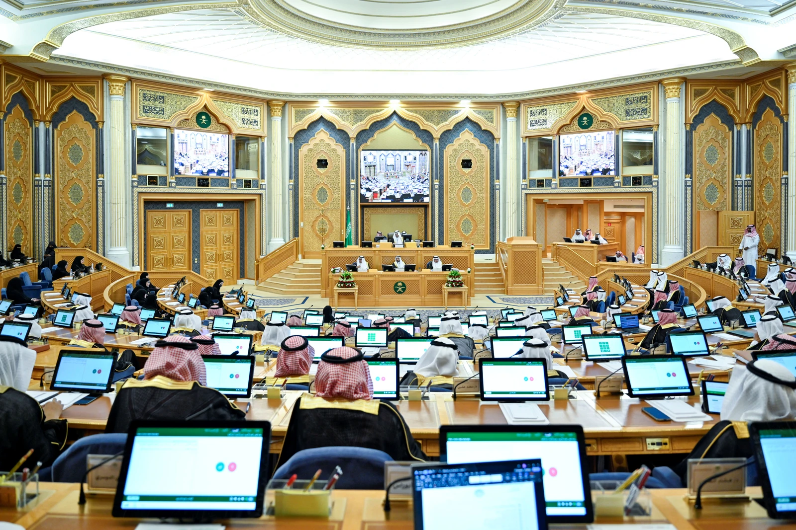 "الشورى" يطالب بتسعير التأمين الصحي والمركبات وفق المخاطر والمطالبات  
