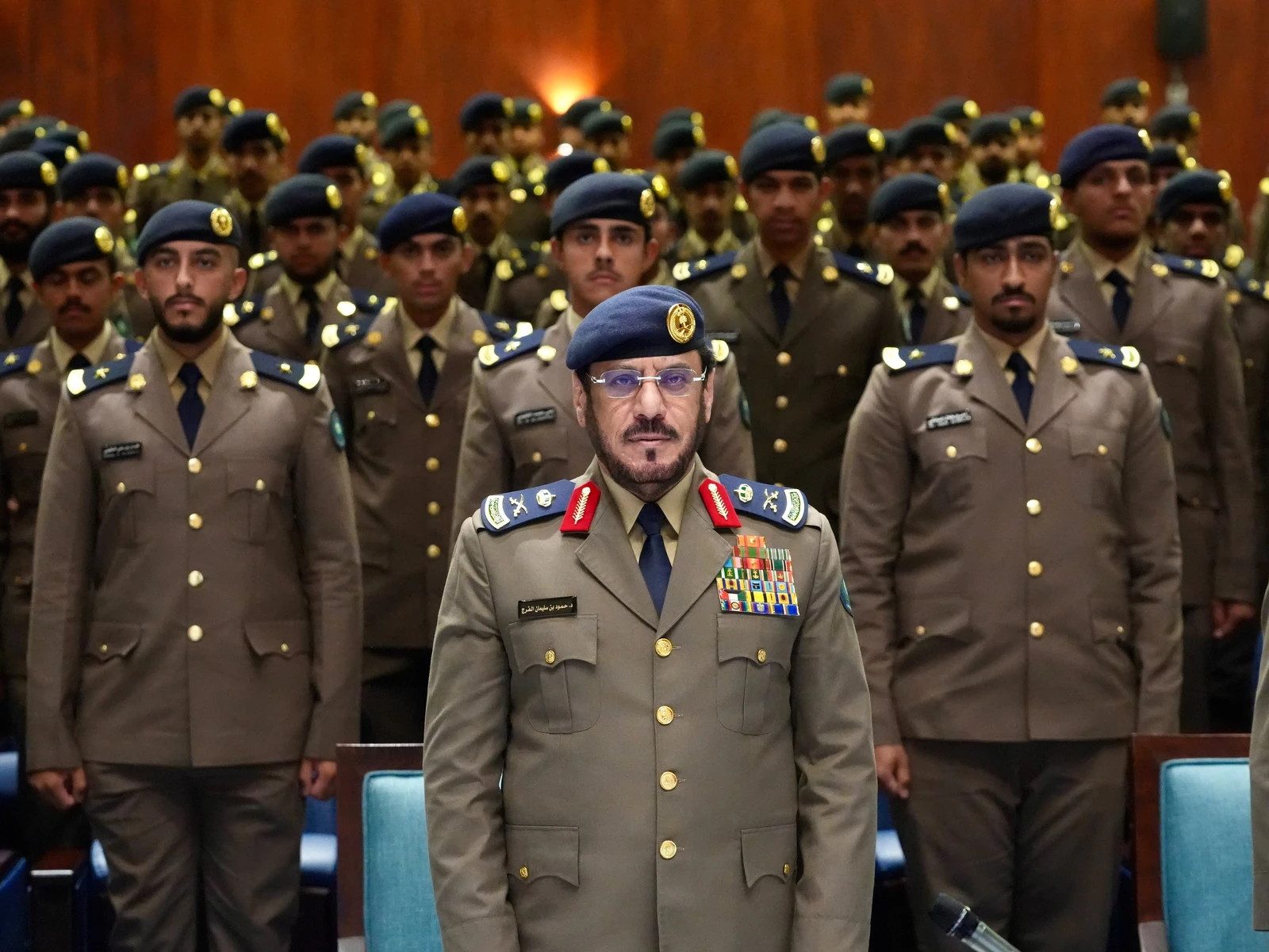 تخريج 155 ضابطاً من الدورة التأهيلية الـ55 للدفاع المدني