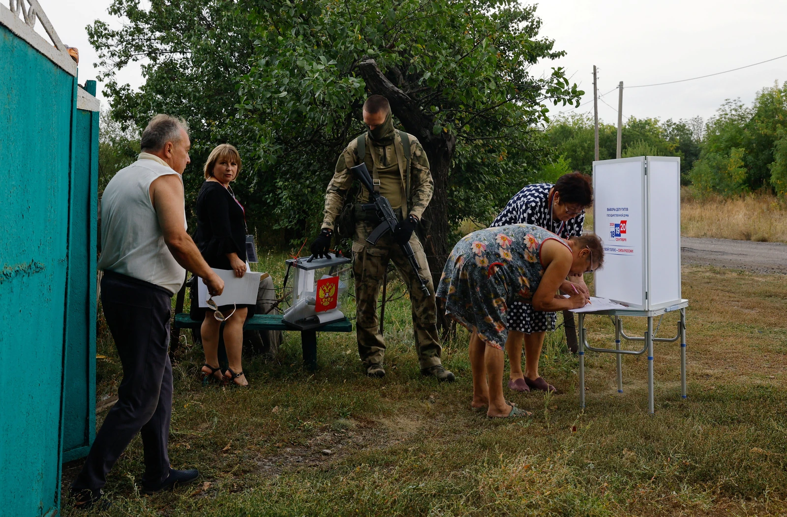 Russians vote as Ukraine war drags on for fifth year