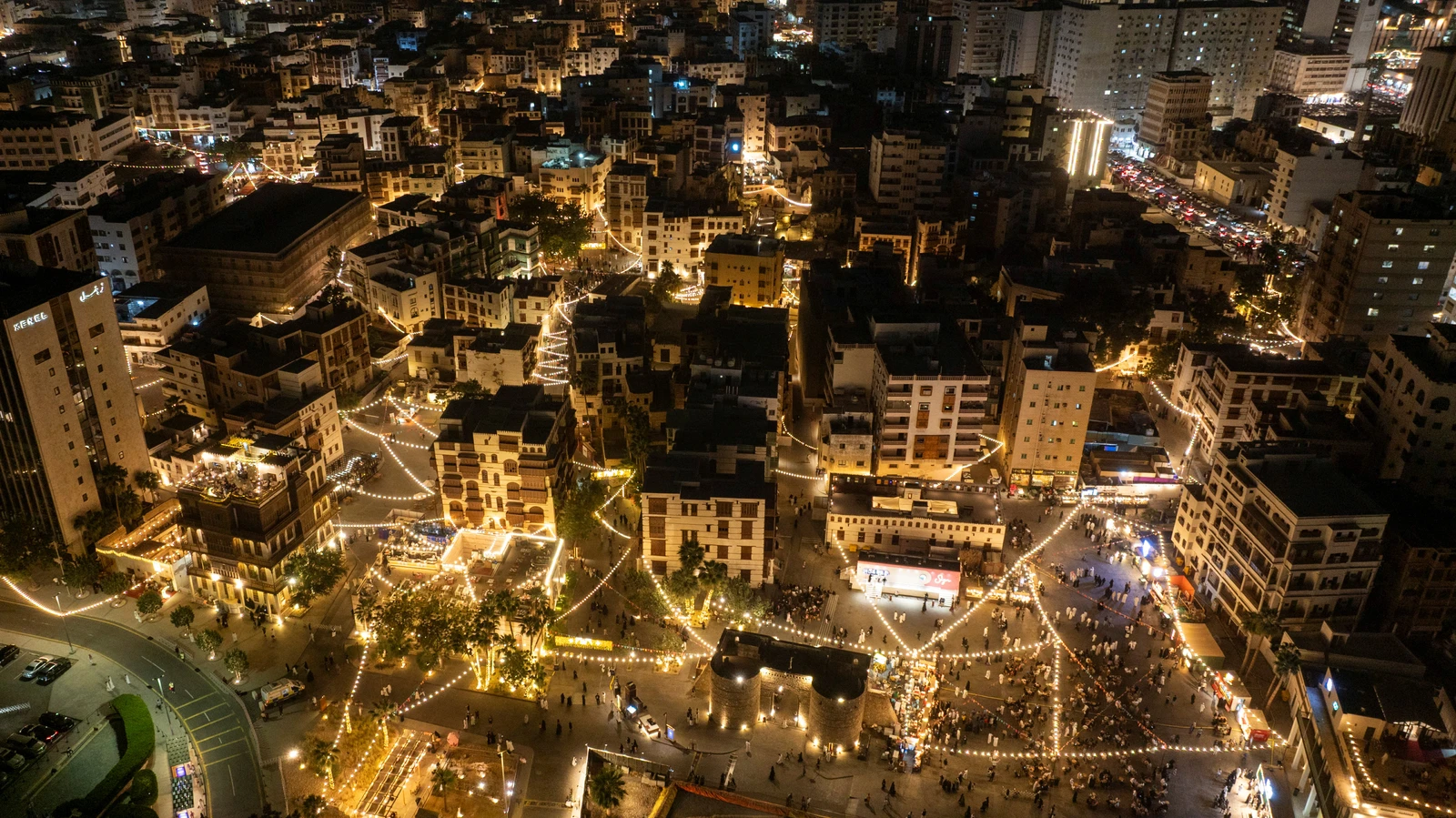جدة.. مدينة تصوغ هويتها بين البحر والإنسان 
