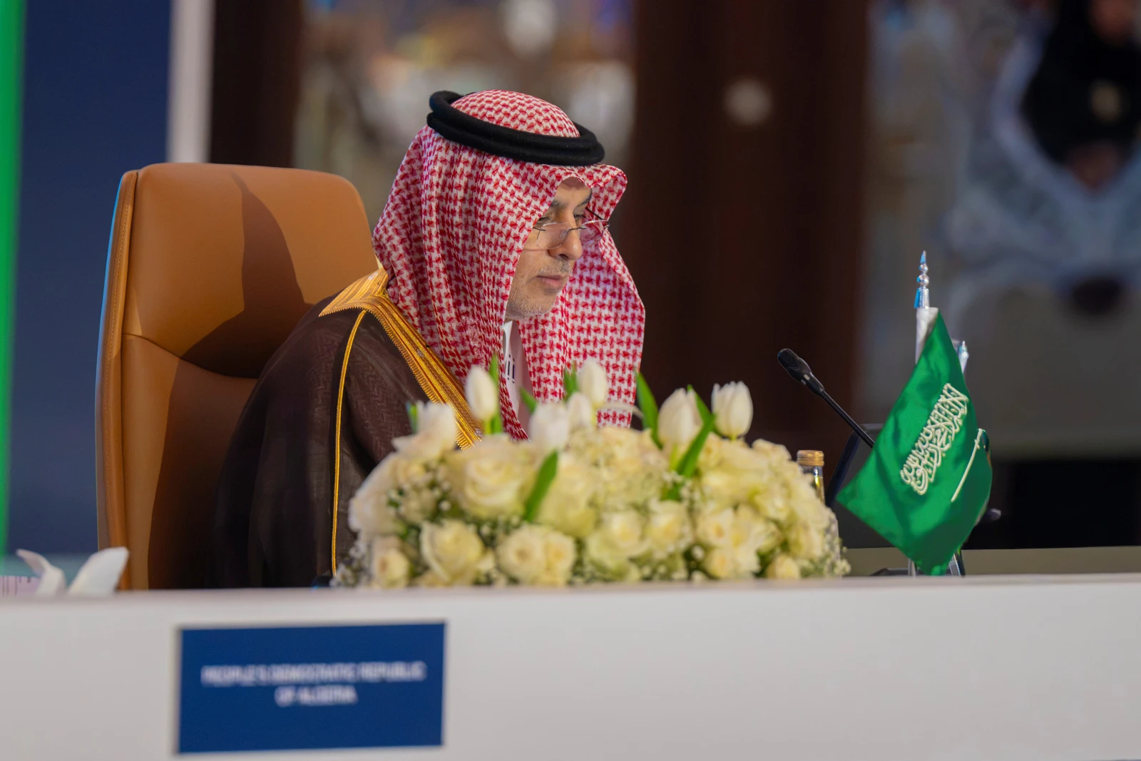 المملكة و"اليونسكو" و"آيكير" يدعون لتطوير ذكاء اصطناعي آمن
