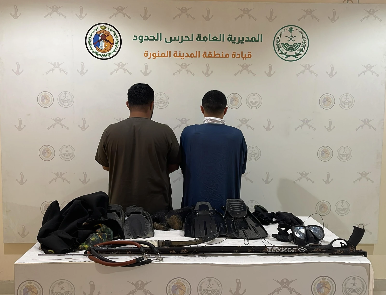 ضبط مواطنين لمخالفتهما لنظام الصيد البحري في ينبع