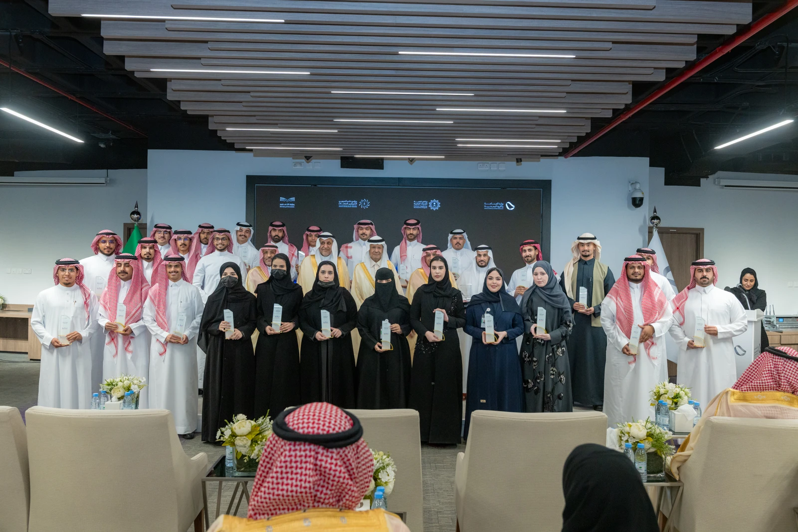 وزير الصناعة يرعى حفل تخريج المبتعثين من القطاع الصناعي