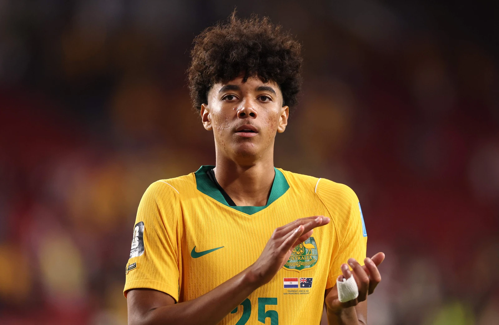 موهبة أستراليا يترقب مواجهة محمد صلاح: حلم لأي مدافع
