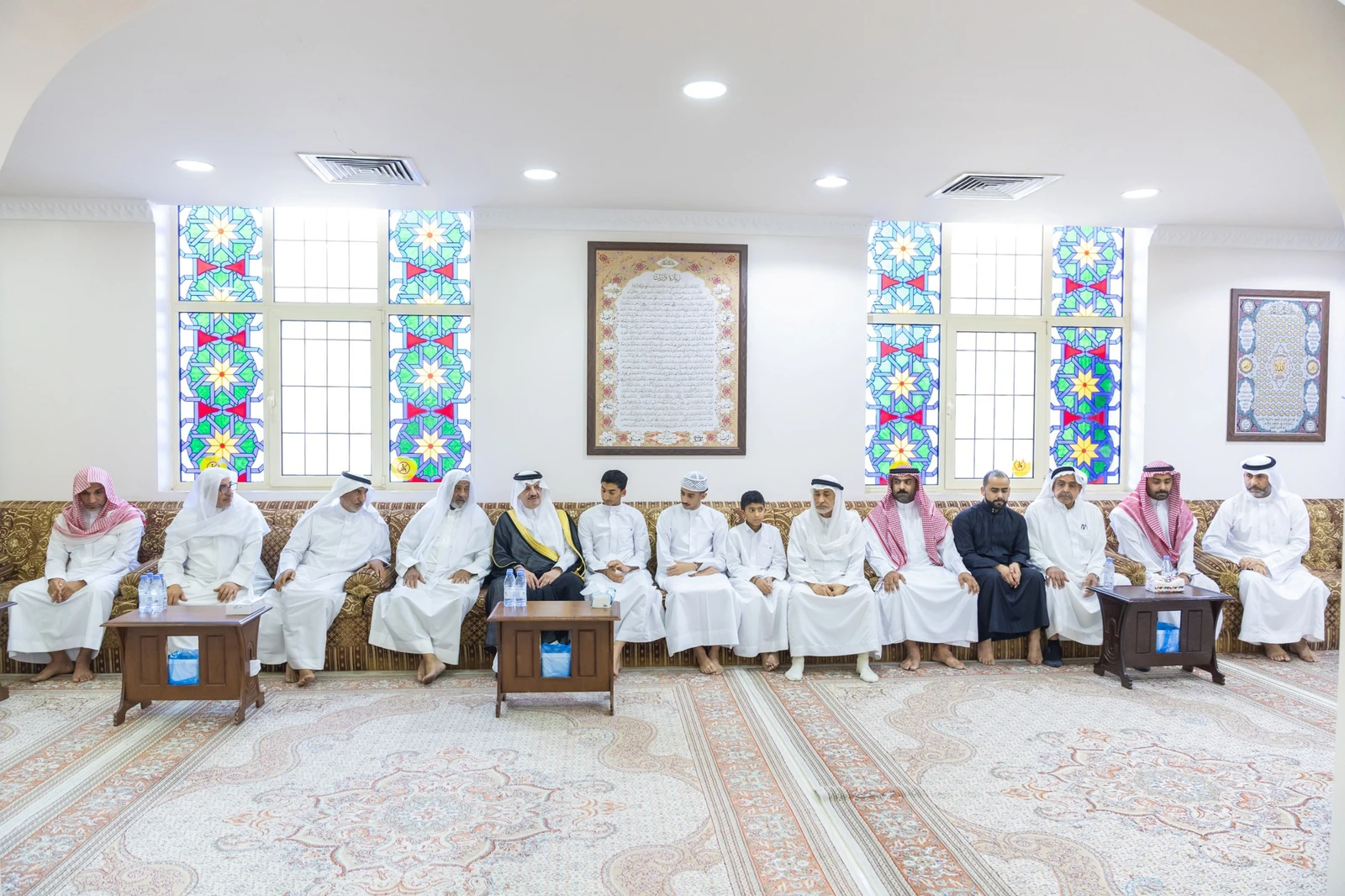 أمير الشرقية يقدّم العزاء لعدد من أسر شهداء حادث سقوط المروحية
