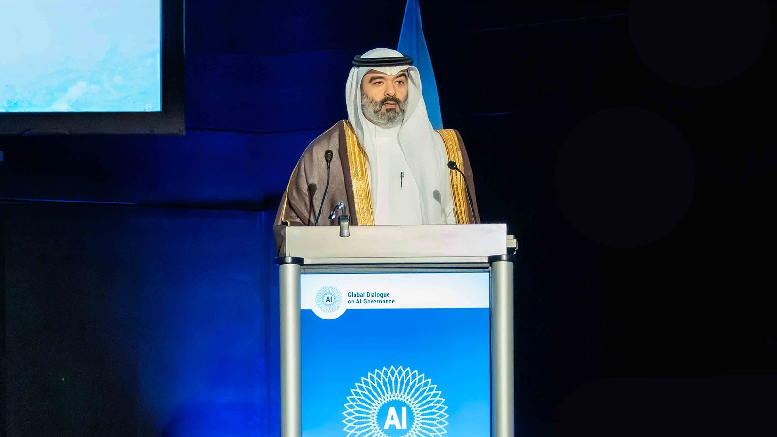 المملكة تدعو العالم للشراكة لسد فجوات الذكاء الاصطناعي