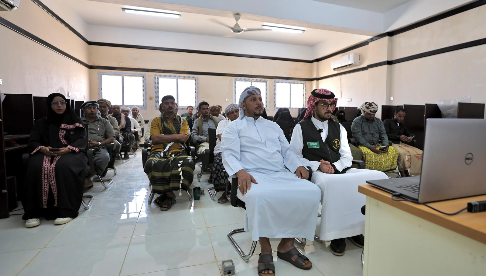 البرنامج السعودي ينفذ مشروع التمكين الرقمي للمعلم اليمني