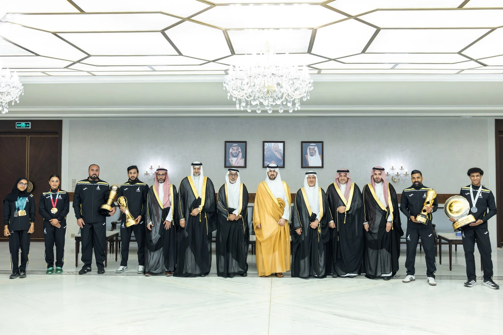   نائب أمير الشرقية يهنئ نادي الخليج بإنجازاته الرياضية