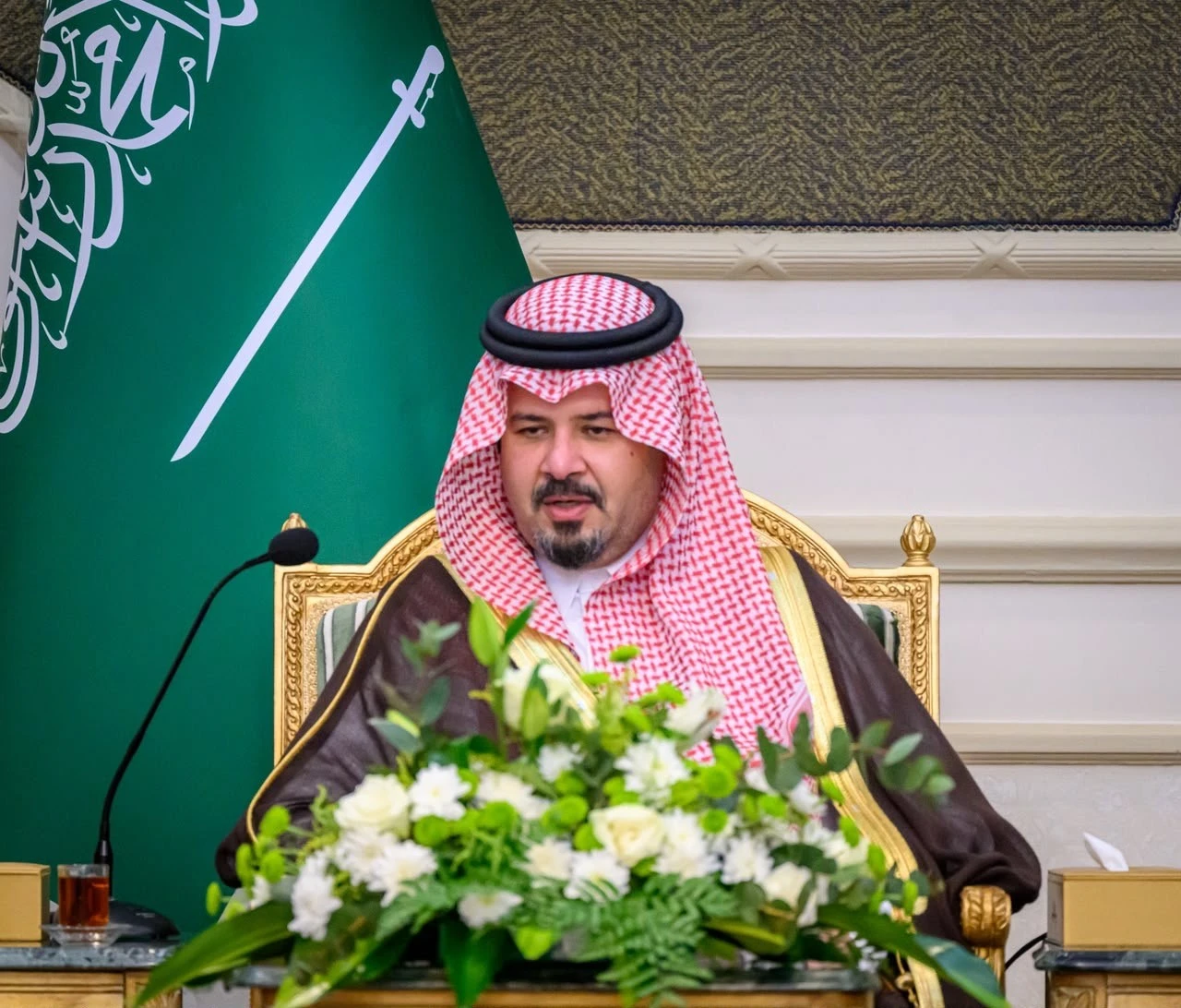 Madinah governor stresses importance of reliable Fatwas, moderation