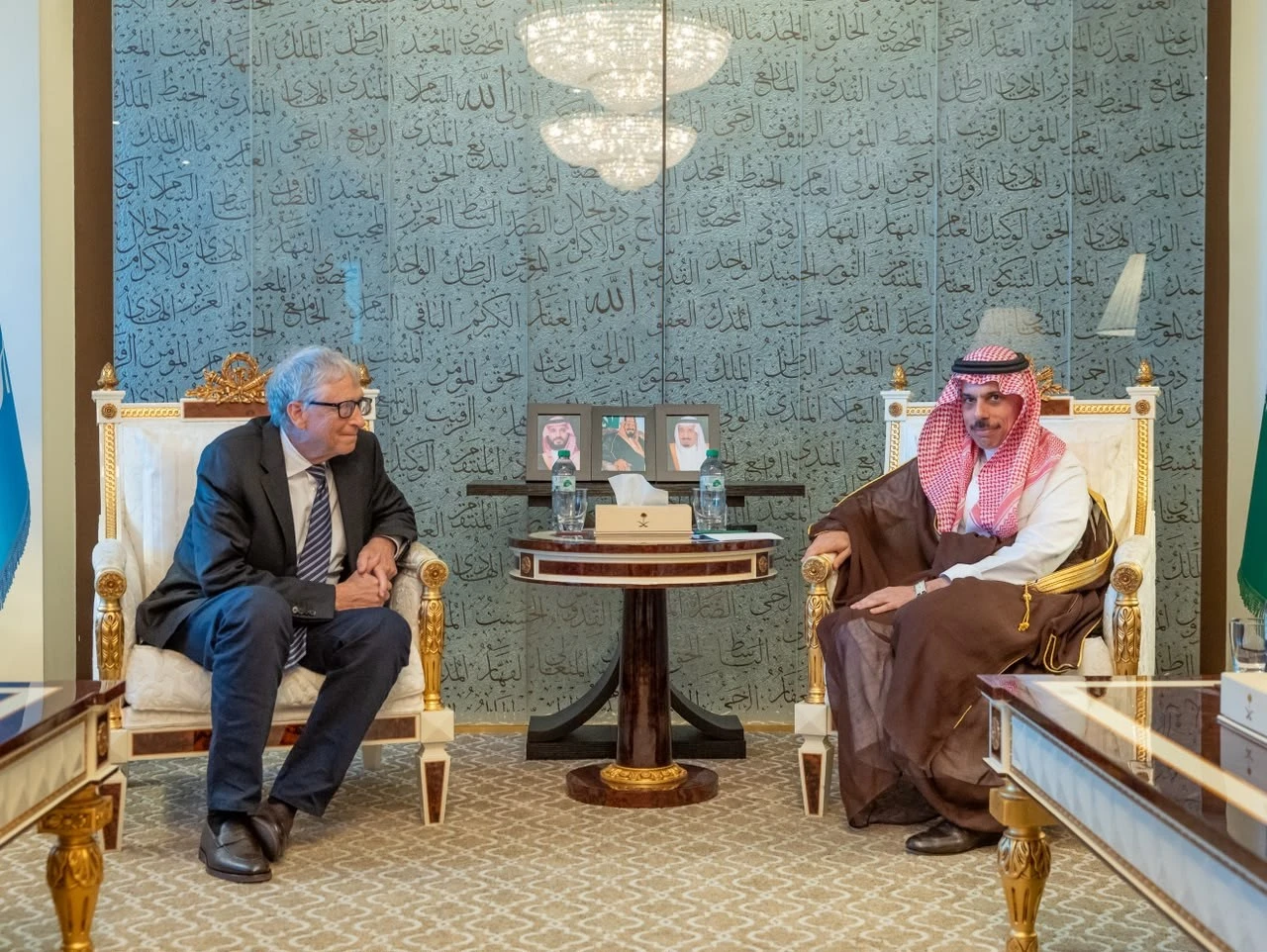 وزير الخارجية يناقش مع بيل غيتس فرص الابتكار والتقنيات الحديثة
