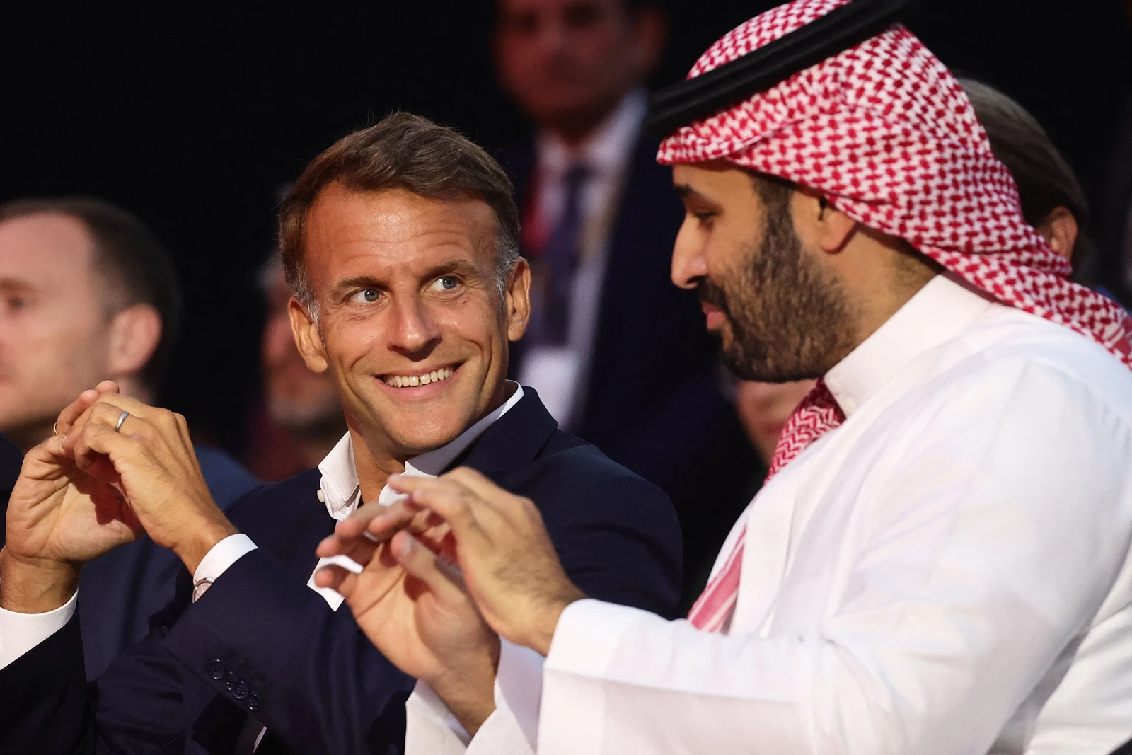استعدادات لاستقبال ولي العهد في قصر الإليزيه