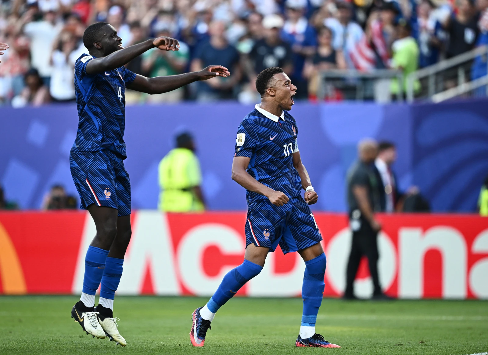 لاعبو المنتخب الفرنسي: لا نخشى إسبانيا لكننا نحترم ما تقدمه