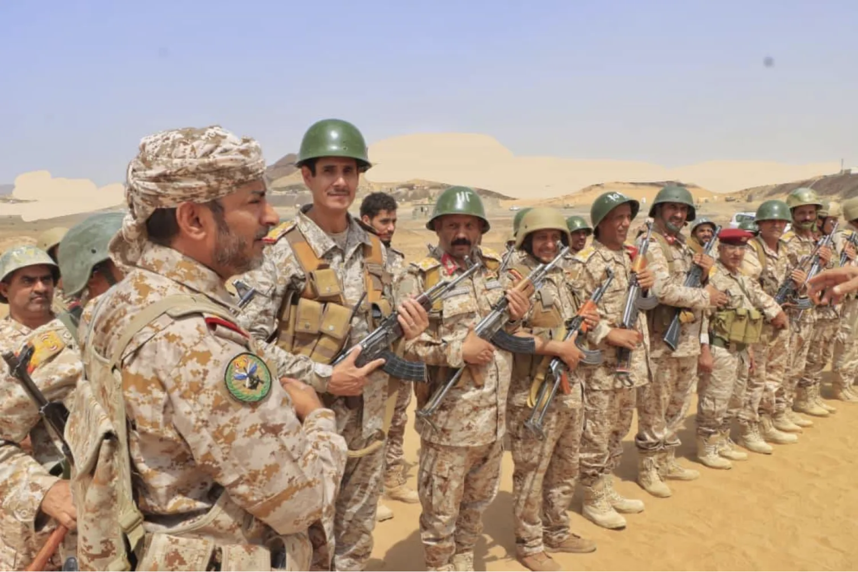 Yemen army says it is ready as Houthis mass forces around Marib
