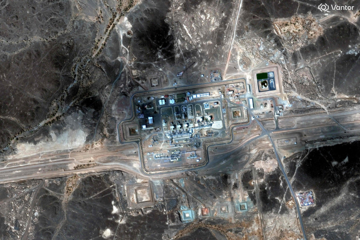 This handout satellite image released by Vantor shows a pumping station along Saudi Arabia's East-West pipeline route in al-Mesabaah, southeast of Madinah, on October 29, 2025. (Photo by Satellite image © 2026 Vantor / AFP)
