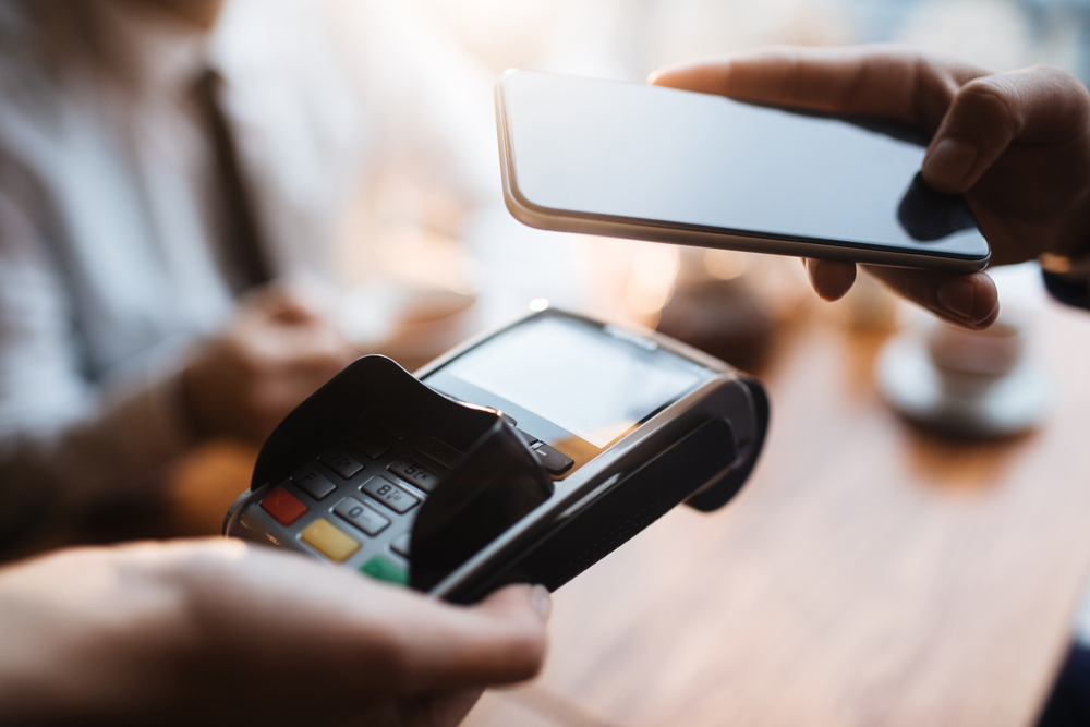Saudi consumer spending holds above $3.5bn as back-to-school boost fades