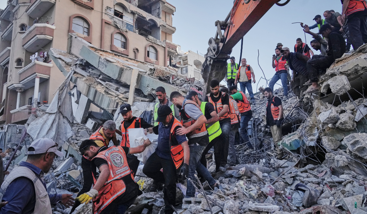 Einsturz eines Gebäudes macht Gefahren in Gaza sichtbar