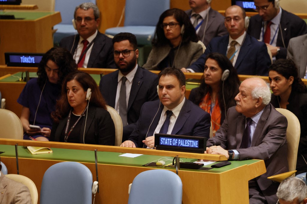 EU urges US to reconsider visa denial to Palestinian delegation for UN meeting