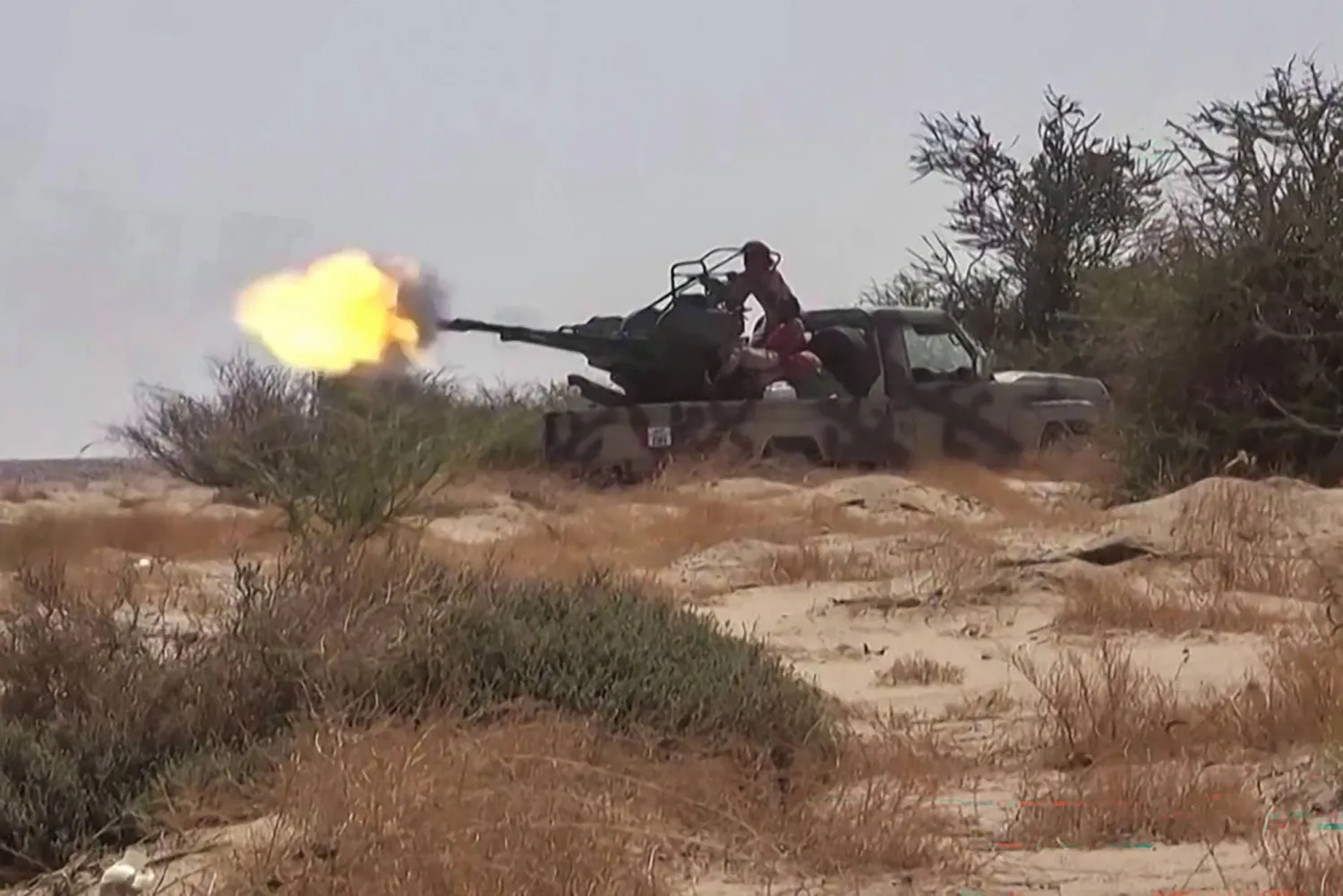 Yemen govt expands community mobilization to support fighters on frontlines