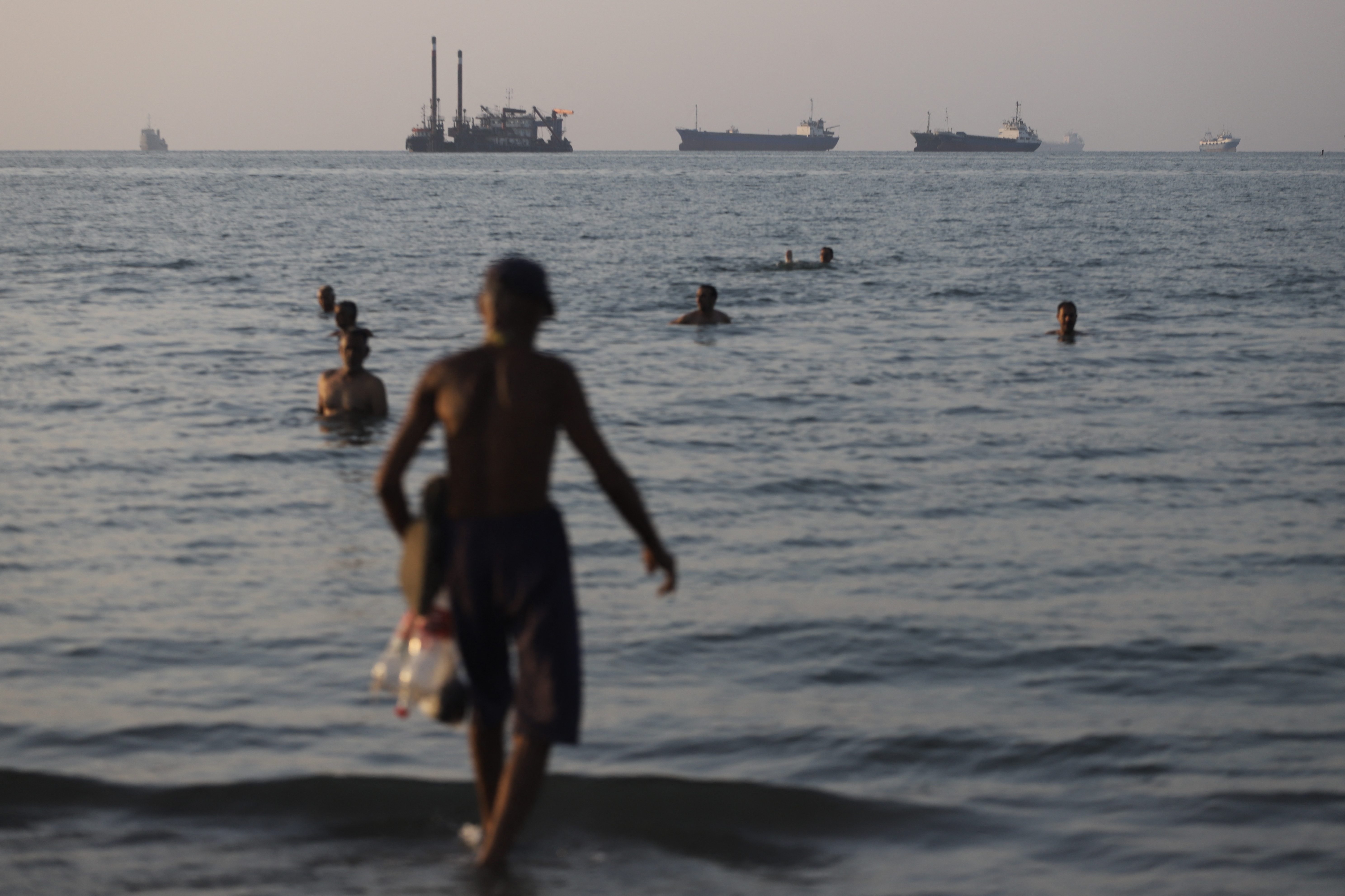Is Iran’s Hormuz offer a sign of economic strain or a bid to buy time?