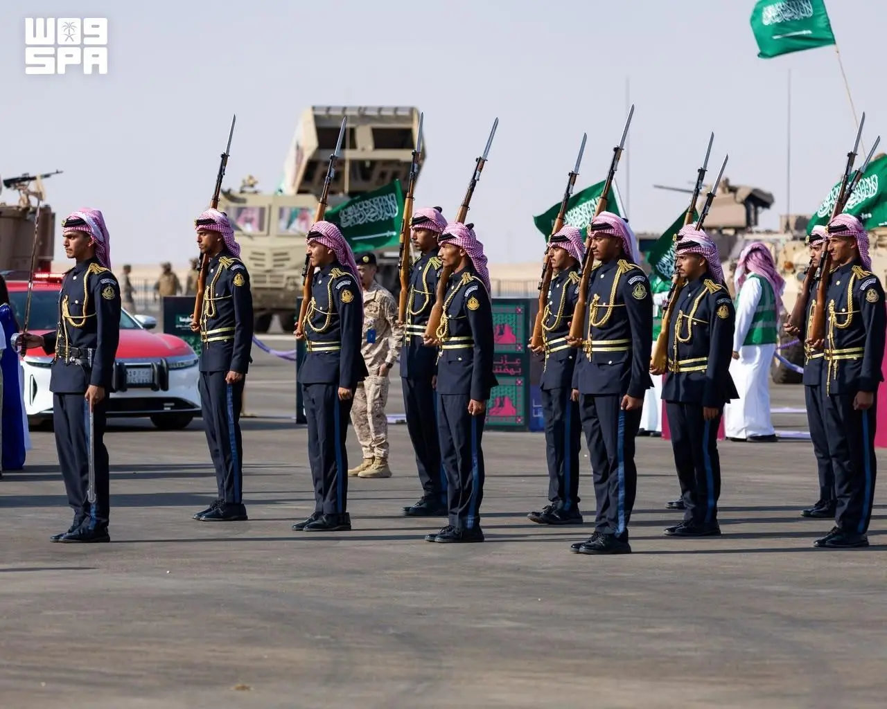 Soldiers took part in the air and military show at the Riyadh Exhibition and Convention Center in Malham, north of the capital, on Tuesday and Wednesday. (SPA)
