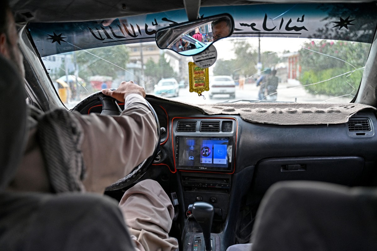 Rebellious Afghan taxi drivers defy ban on music