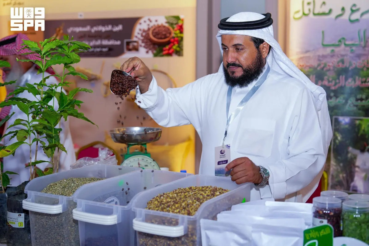 Asir's coffee production program seeks to promote the sustainable use of natural resources, strengthen rural economies and empower farmers in Saudi Arabia’s mountain governorates. (SPA)
