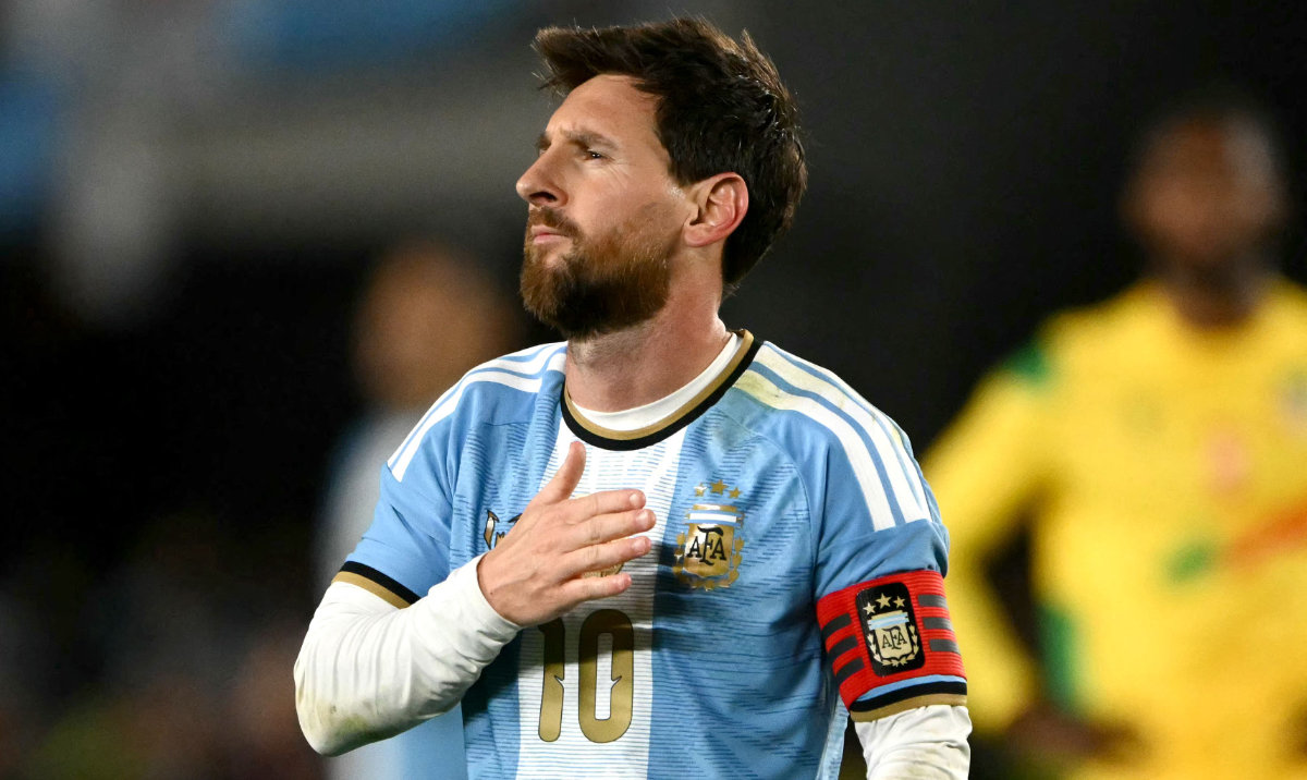 Argentina bids Messi farewell in final national team match, ending an era