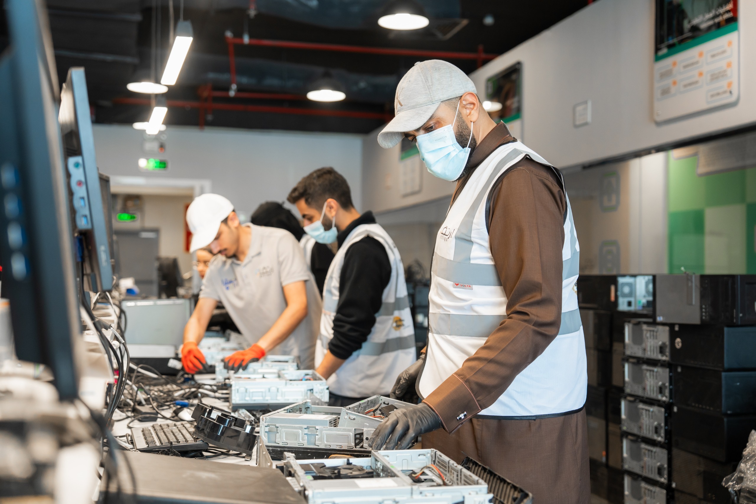 Saudi youth initiative takes aim at e-waste