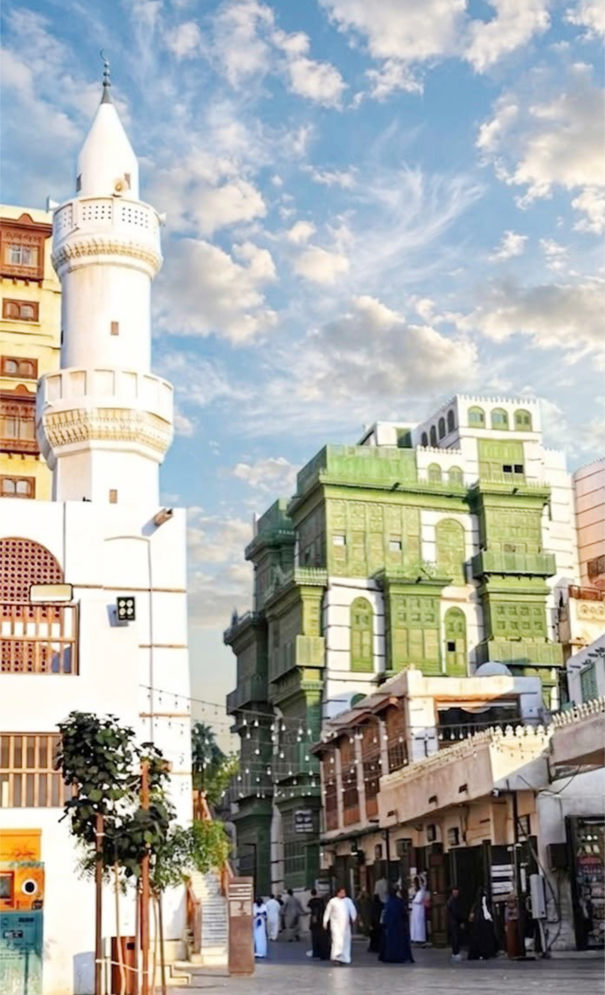 Residents confidently strolled through the historic streets of Jeddah’s Al-Balad district, browsing shops on Oct. 9. (@JeddahAmanah)