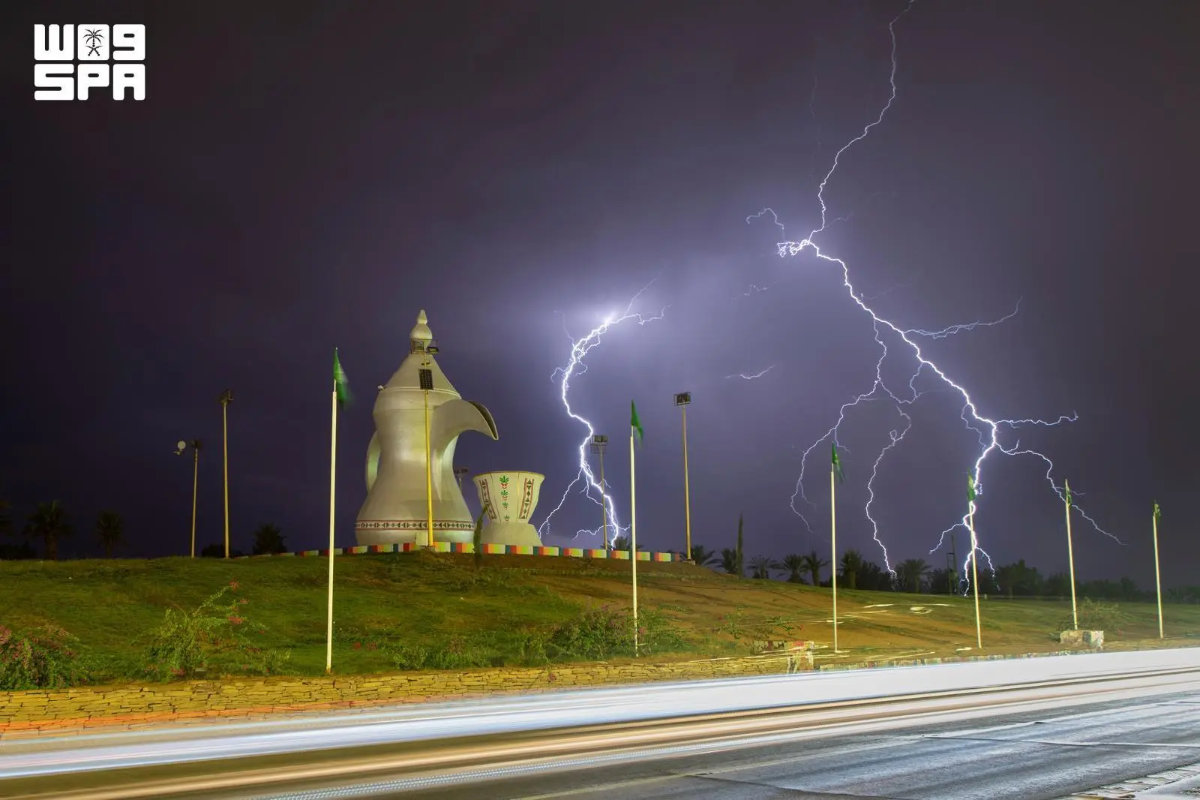 Lightning strikes over Sakaka, the capital city of Al-Jouf in the Kingdom's north. (SPA)