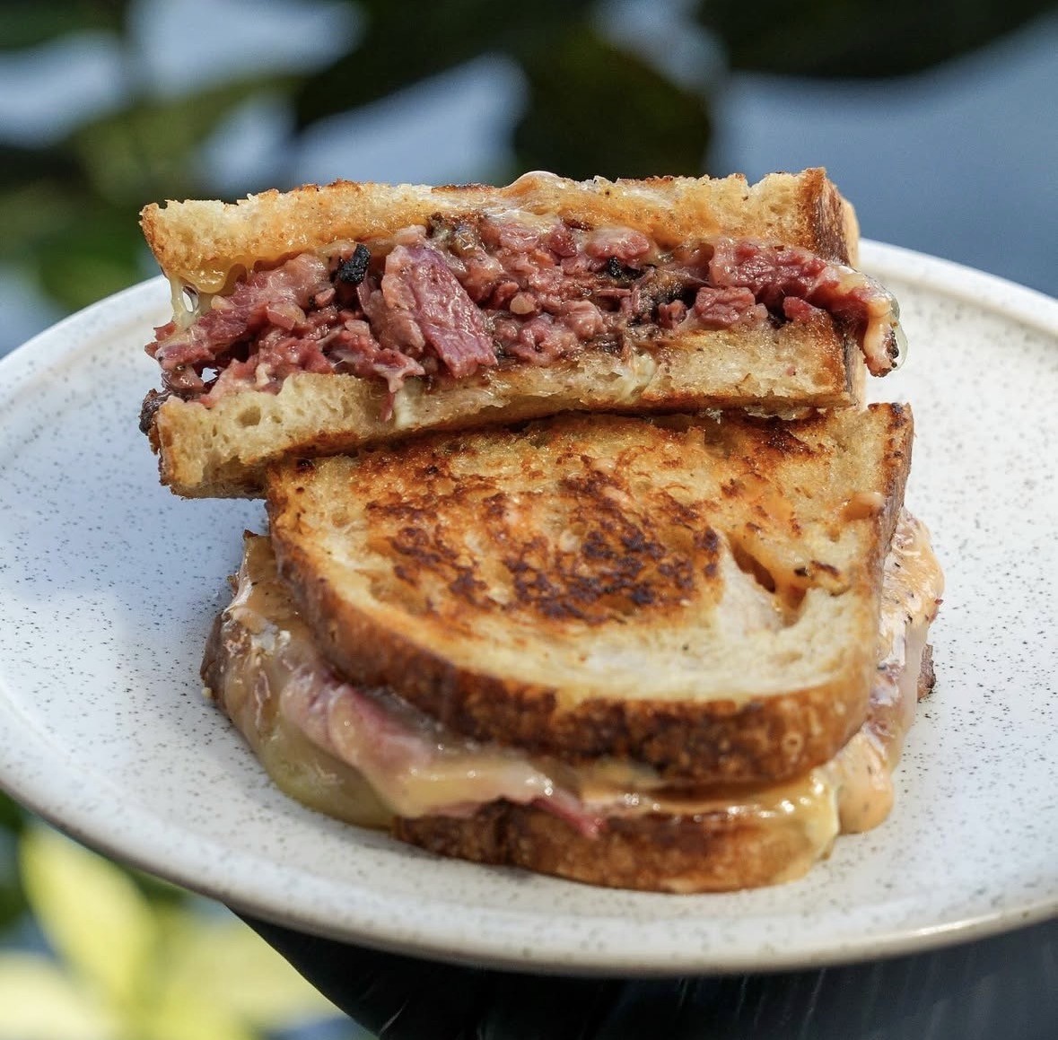 Review: Wednesday Pastrami Sandwich at 7 Ribs drips with flavor