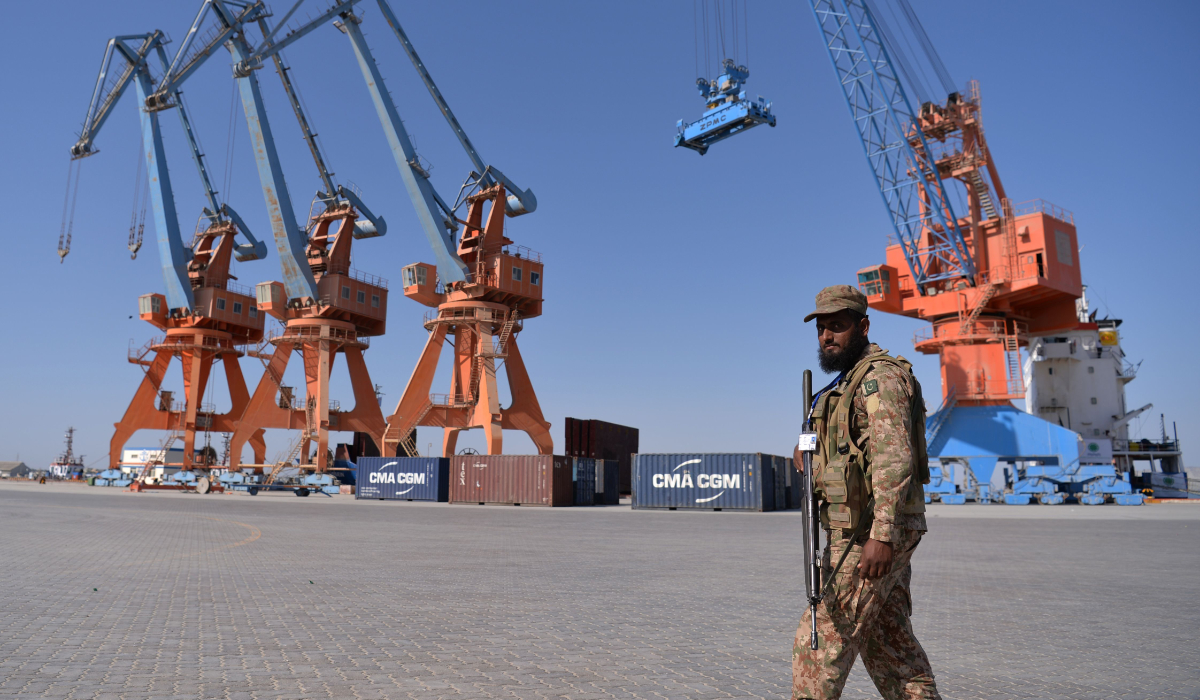 Thousands of trucks stuck as partial Iran-Pakistan trade resumes