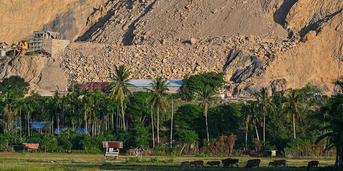 Rethinking sustainable livelihoods from the ground up
