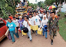 Exit Polls Suggest Arroyo Win in Deadly Philippine Election