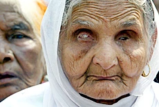 Bhopal Survivors Want to Know the Facts