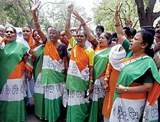 Sonia Set to Become PM