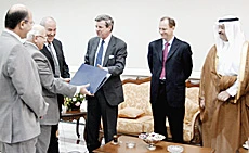 US Hands Sovereignty to Iraq
