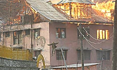 Three Die in Attack on Kashmir Tax Office