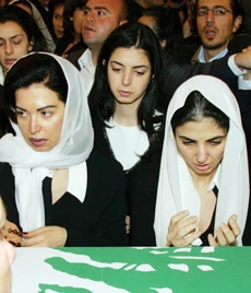 Thousands Bid Farewell to Hariri