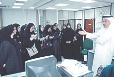 Al-Hamra School News Team Visits Arab News