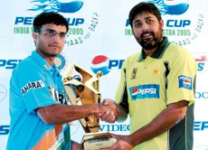 Younis Blow for Pakistan