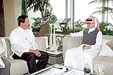 Prince Alwaleed Receives Philippine, Tunisian Envoys