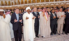 Muslim Leaders Vow to Fight Terror