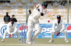 Pakistan Seize Control in 3rd Test