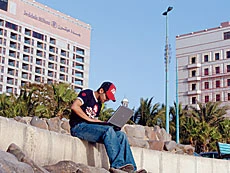 Laptop Users Flock to WiFi Hotspot