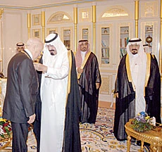 Kingdom, Greece Sign Landmark Deal