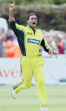 Pakistan Pacers Trump Bell’s Best at Sophia Gardens